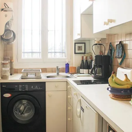 Apartment 29 M Near Batignolles