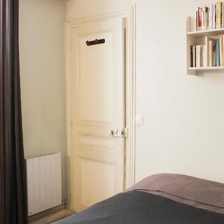 29 M Near Batignolles Apartment