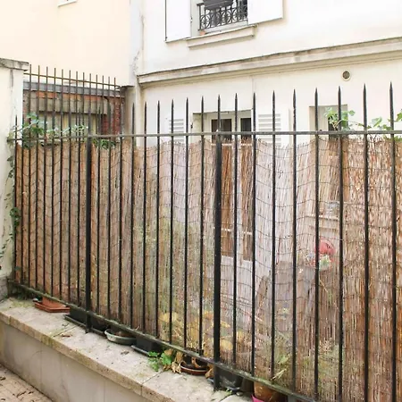 29 M Near Batignolles Apartment *