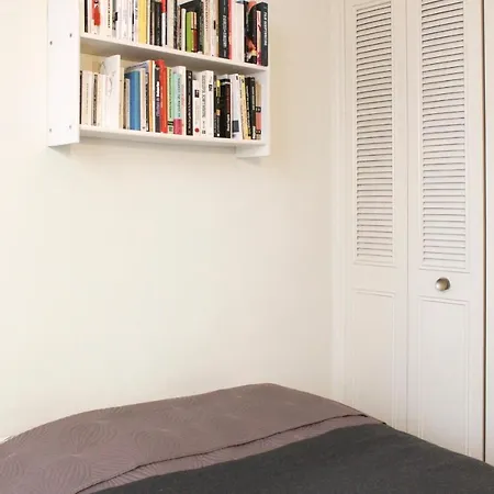 Apartment 29 M Near Batignolles *