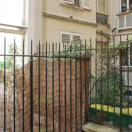 29 M Near Batignolles Apartment